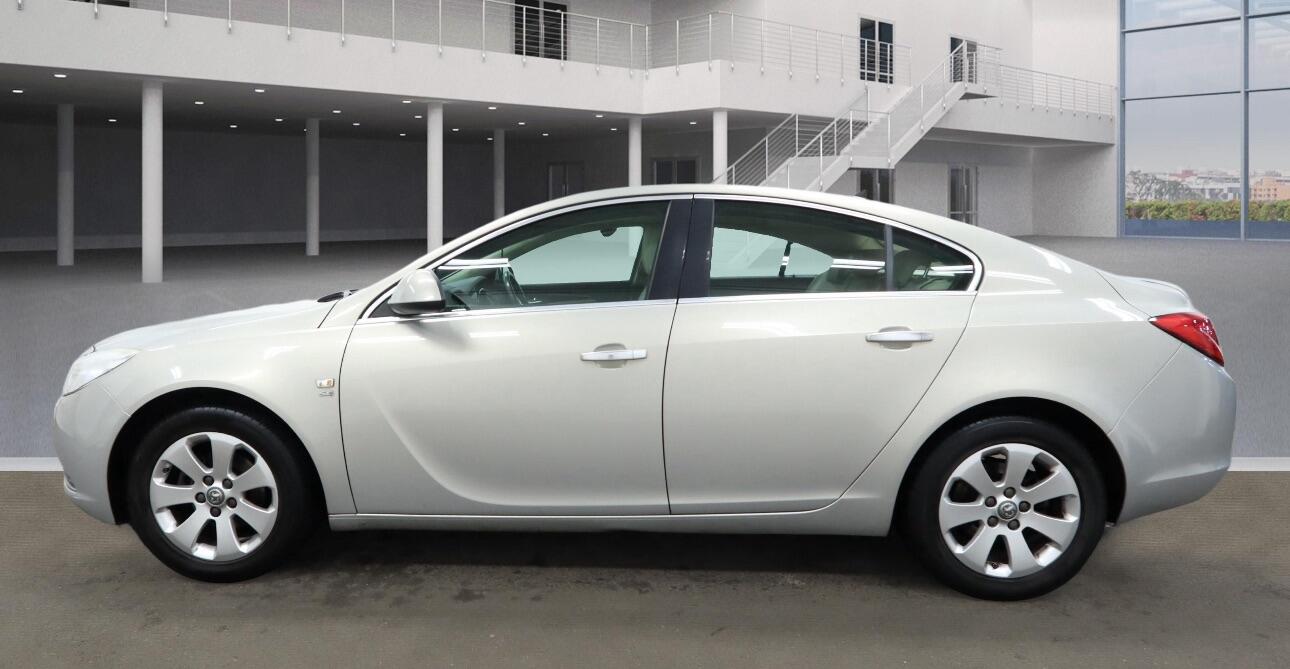 Used Vauxhall Insignia 2010 for sale - 77131786: Photo 4