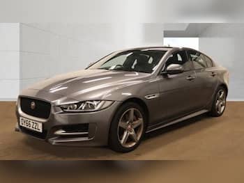 Used Jaguar XE 2016 for sale - 79847268: Photo