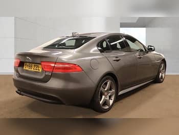 Used Jaguar XE 2016 for sale - 79847268: Photo