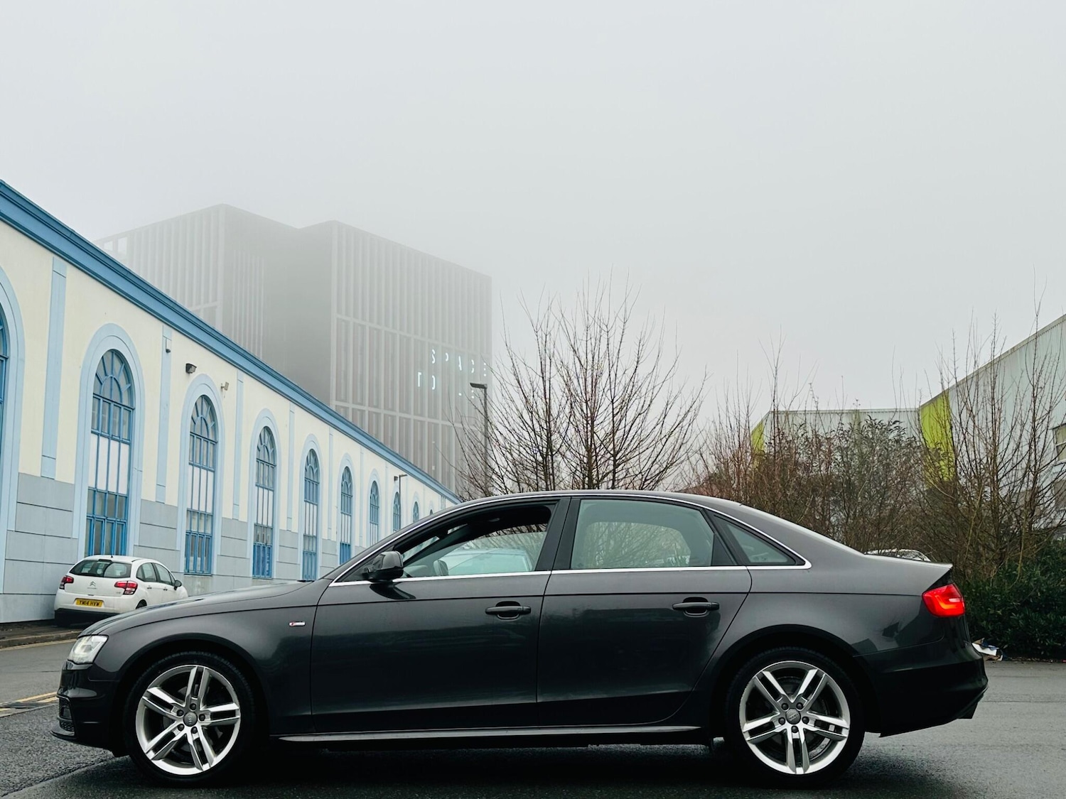 Used Audi A4 2014 for sale - 77120097: Photo 8