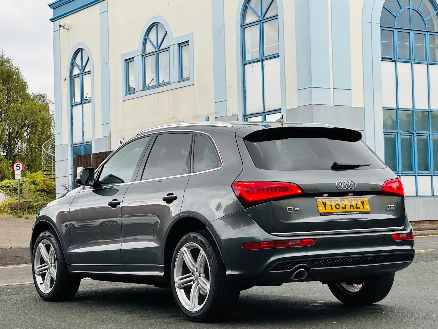 Used Audi Q5 2015 for sale - 76942542: Photo 10