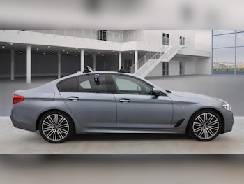 Used BMW 5 Series 2017 for sale - 77657588: Photo