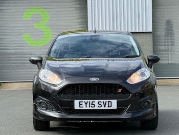 Used Ford Fiesta 2015 for sale - 77982635: Photo