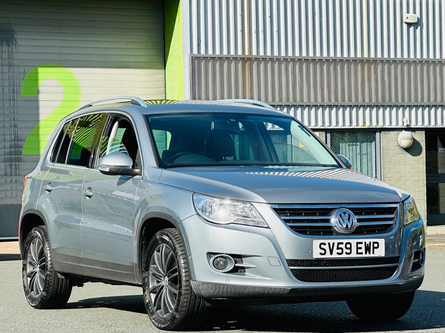 Used Volkswagen Tiguan 2009 for sale - 76446434: Photo 2