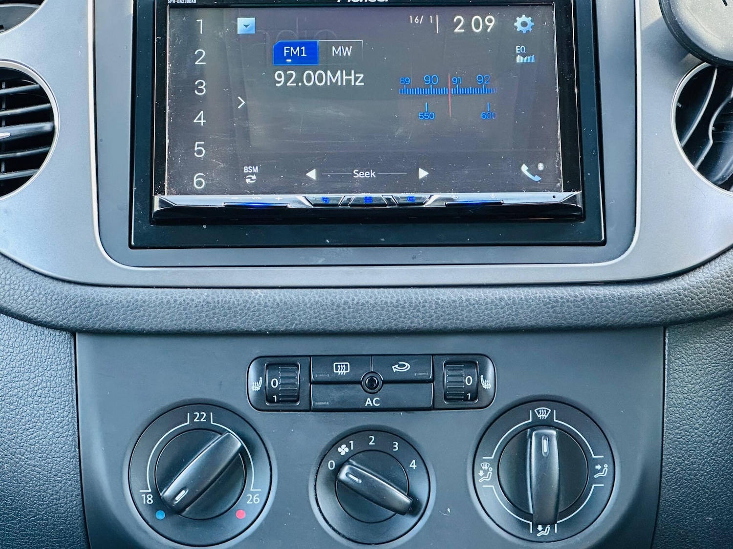 Used Volkswagen Tiguan 2009 for sale - 76446434: Photo 20