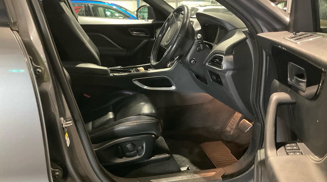 Used Jaguar F-Pace 2017 for sale - 77156508: Photo 10