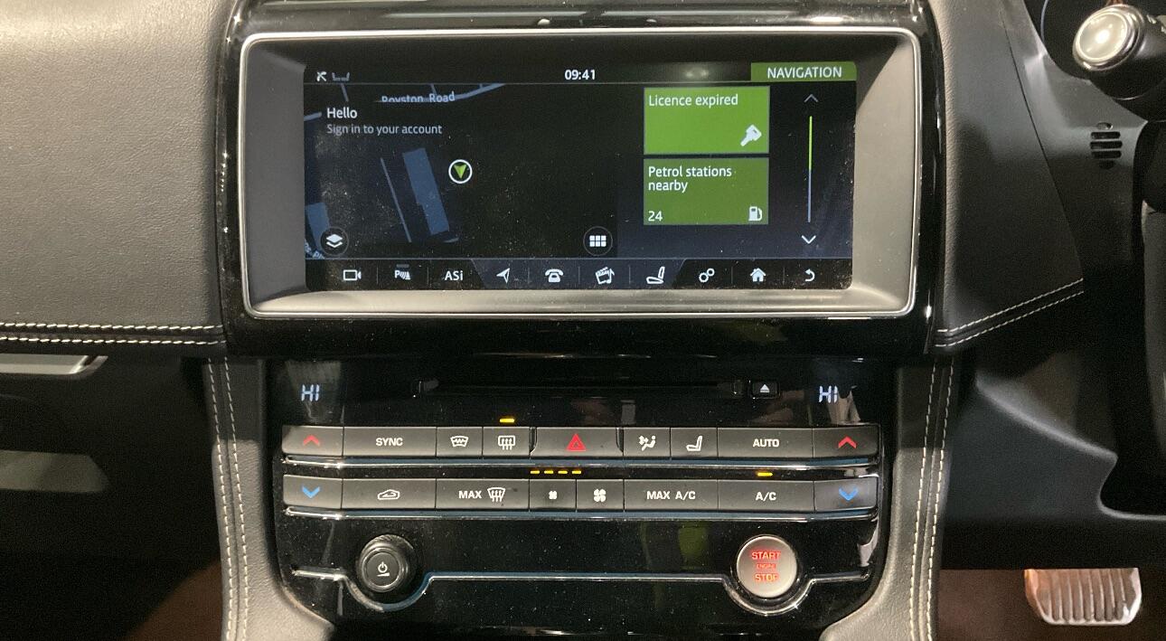 Used Jaguar F-Pace 2017 for sale - 77156508: Photo 9