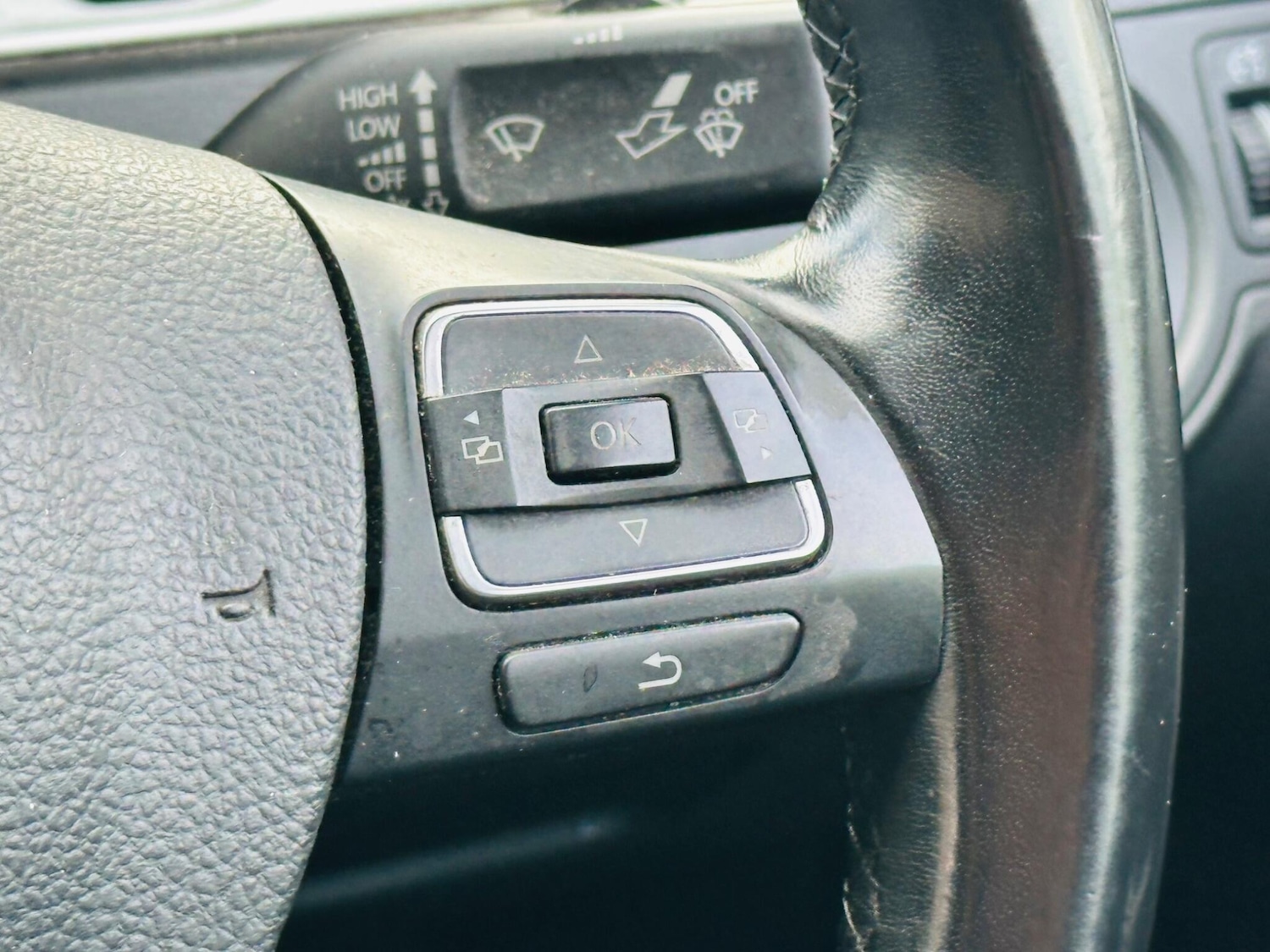 Used Volkswagen Passat 2011 for sale - 77166434: Photo 25