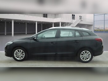 Used Renault Megane 2015 for sale - 77893059: Photo