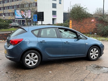 Used Vauxhall Astra 2014 for sale - 77242344: Photo
