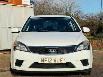 Used Kia Ceed 2012 for sale - 77017084: Photo