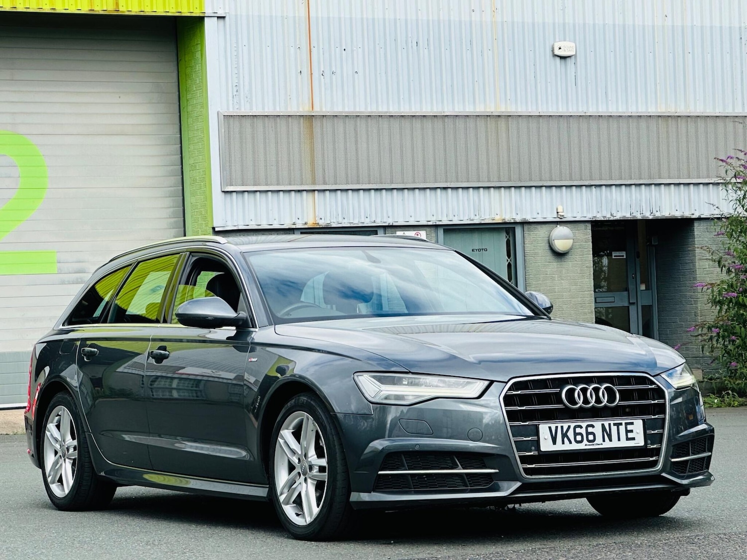 Used Audi A6 Avant 2016 for sale - 75905432: Photo 2