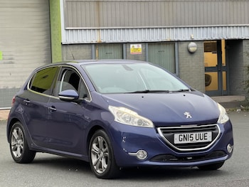 Used Peugeot 208 2015 for sale - 76226471: Photo 2