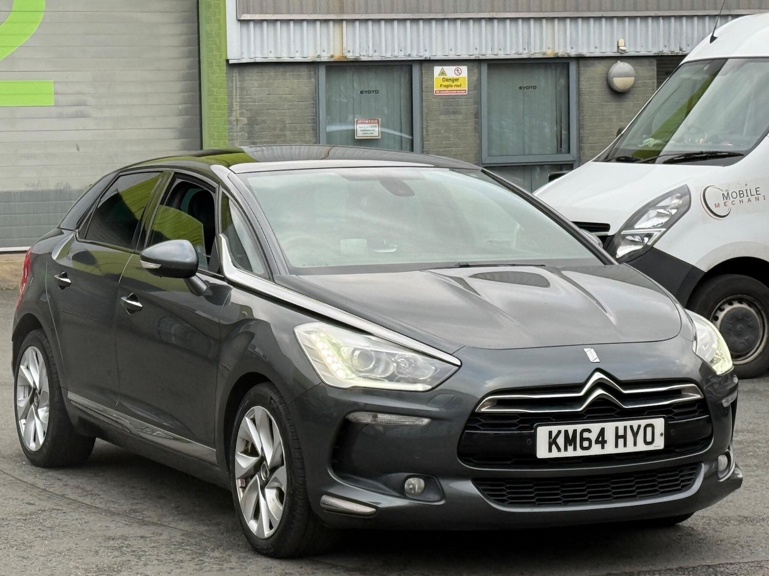 Used Citroen DS5 2014 for sale - 77345064: Photo 6