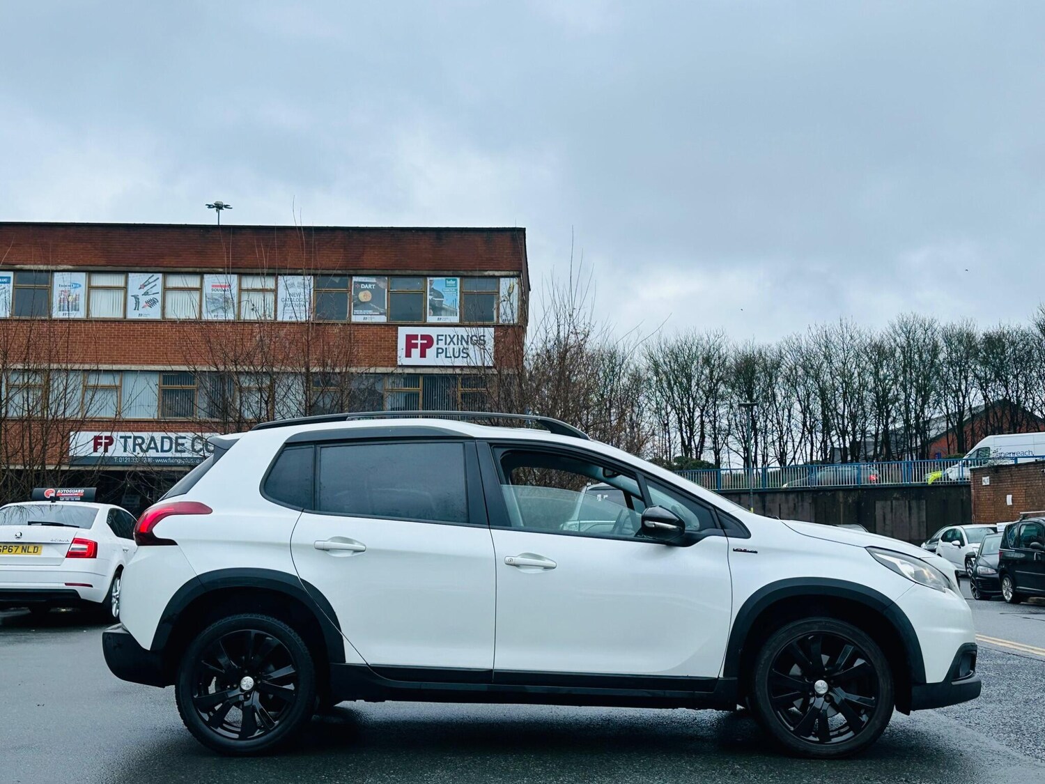 Used Peugeot 2008 2017 for sale - 77358947: Photo 18