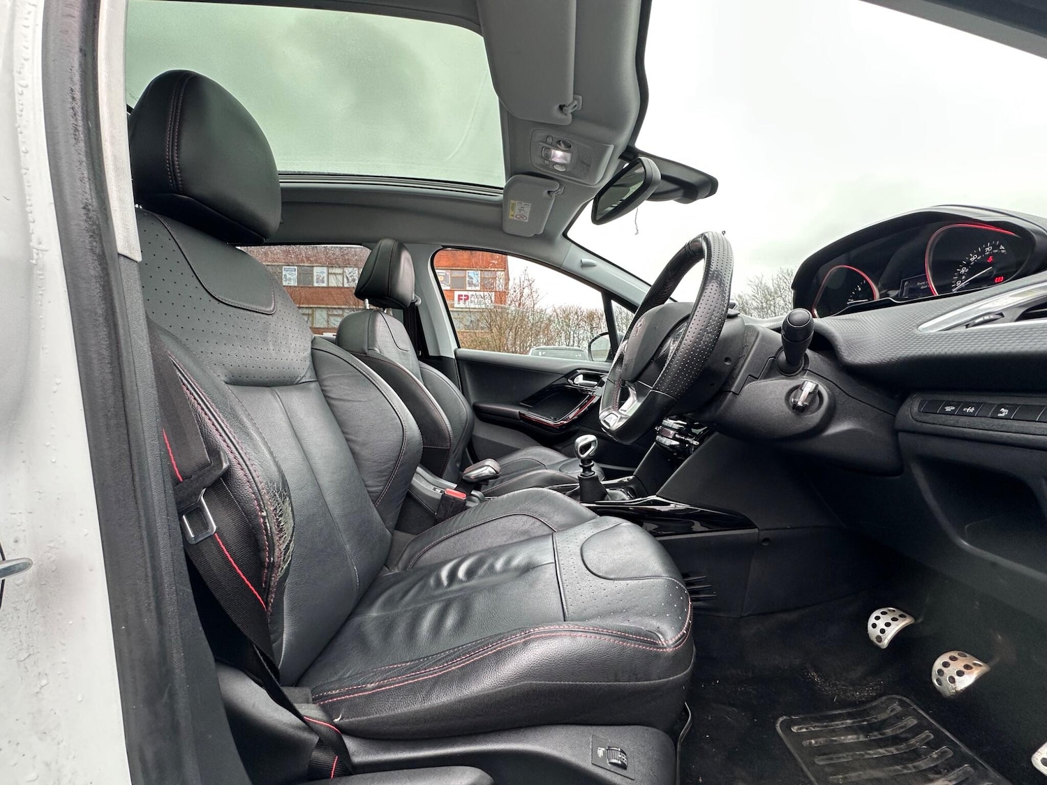 Used Peugeot 2008 2017 for sale - 77358947: Photo 22