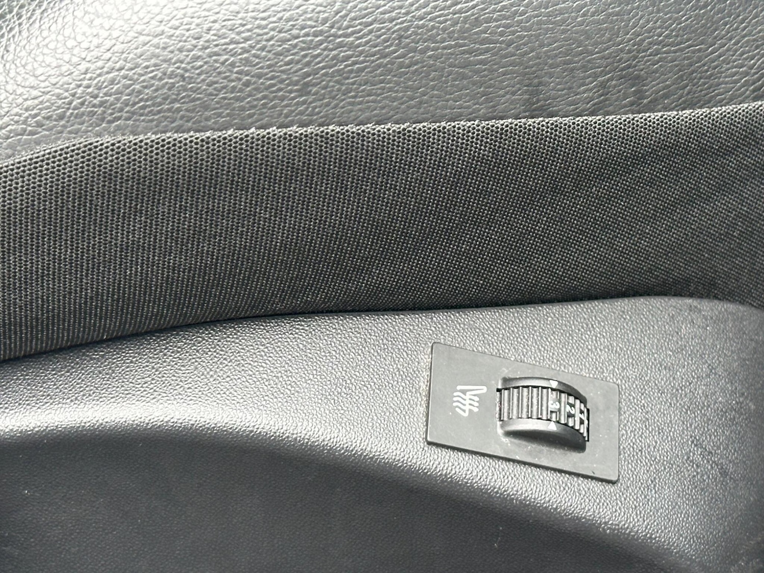 Used Peugeot 2008 2017 for sale - 77358947: Photo 27