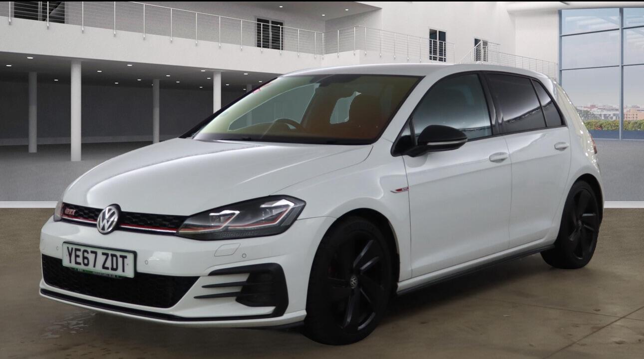 Used Volkswagen Golf 2017 for sale - 77321034: Photo 2