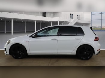 Used Volkswagen Golf 2017 for sale - 77321034: Photo