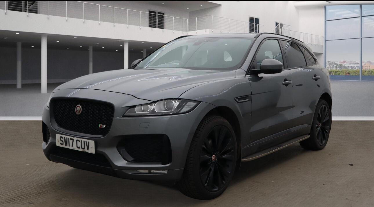 Used Jaguar F-Pace 2017 for sale - 77267184: Photo 2