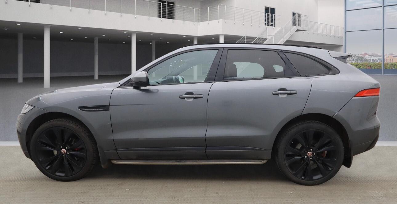Used Jaguar F-Pace 2017 for sale - 77267184: Photo 4