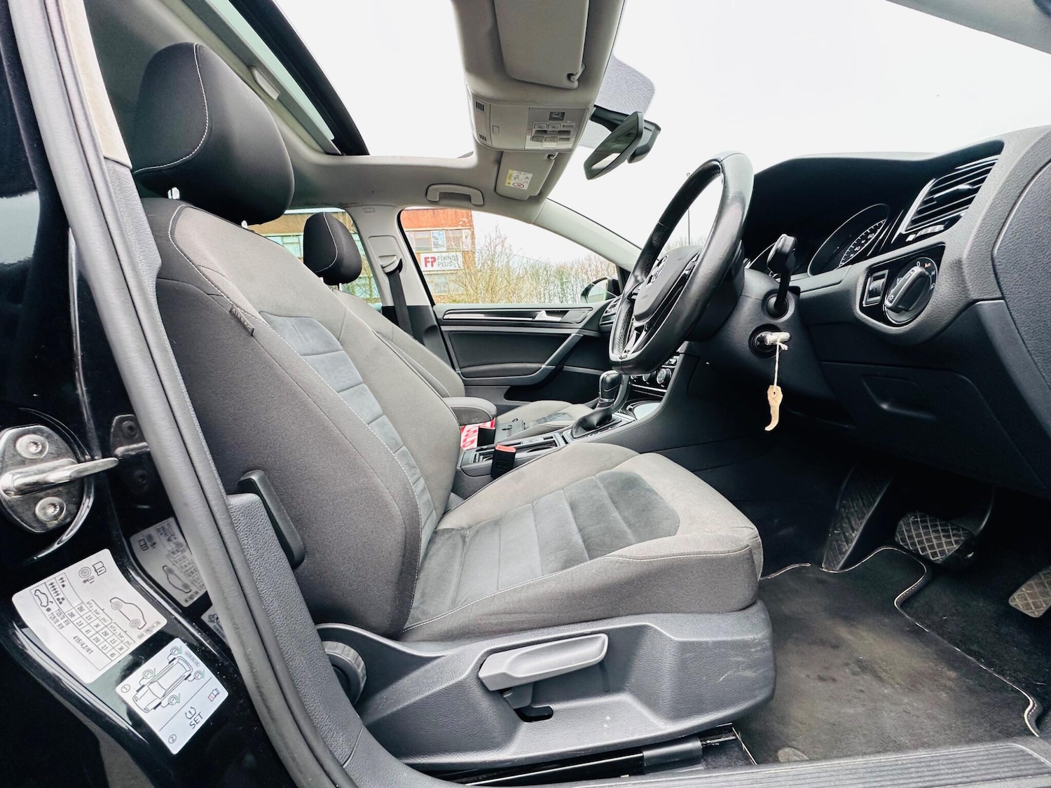 Used Volkswagen Golf for sale - 78035076: Photo 25