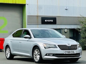 Used Skoda Superb 2018 for sale - 79033978: Photo