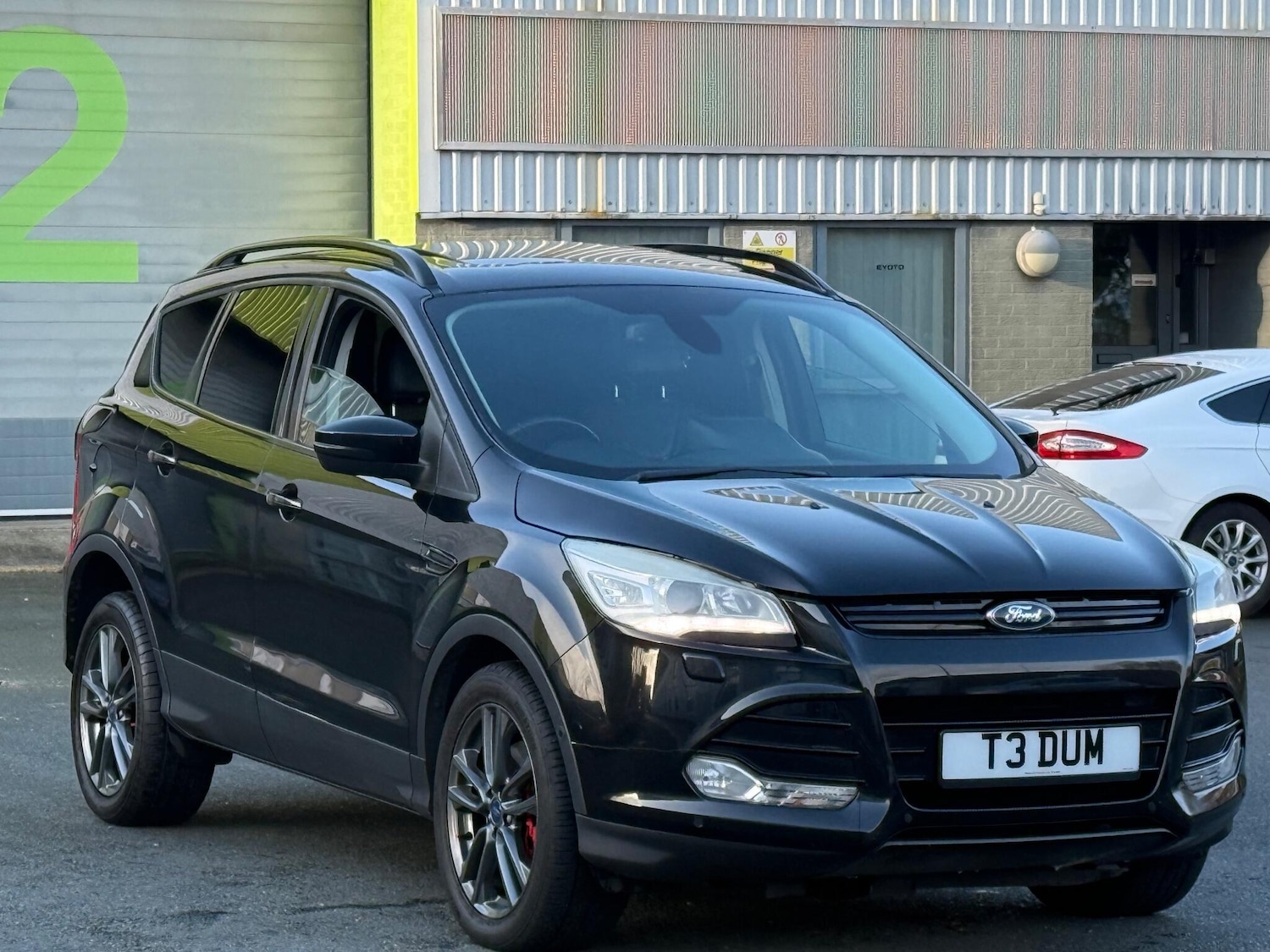 Used Ford Kuga 2014 for sale - 76965634: Photo 2