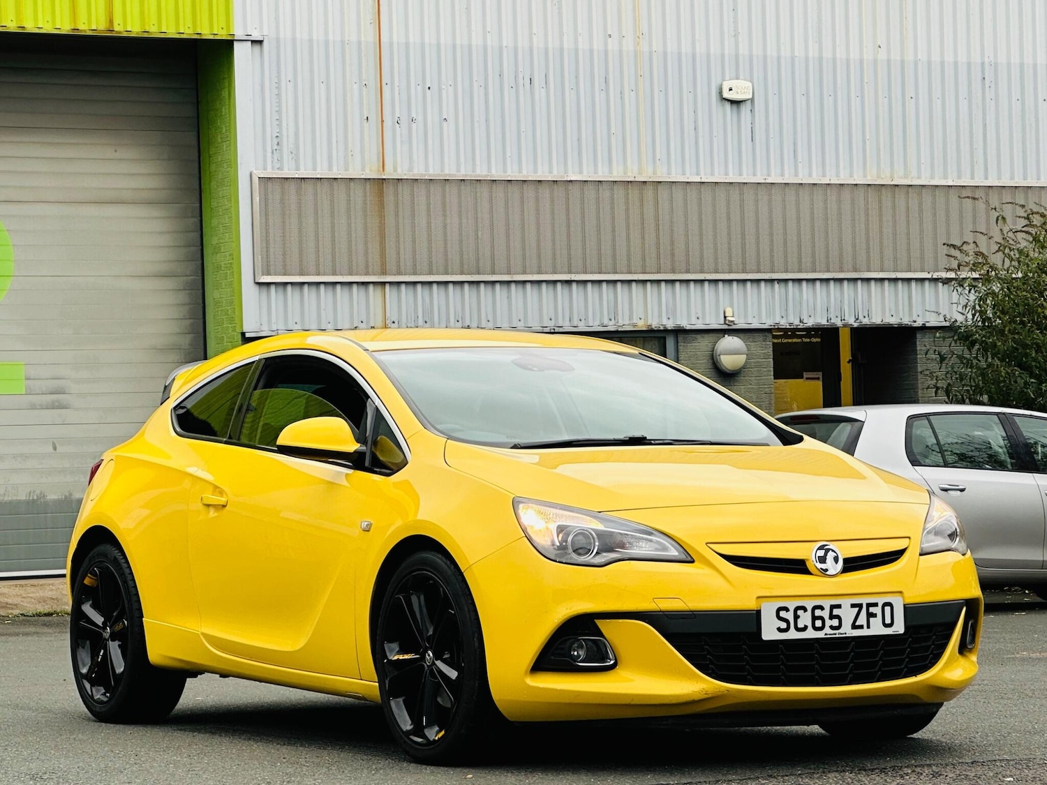 Used Vauxhall Astra GTC 2016 for sale - 76485411: Photo 2
