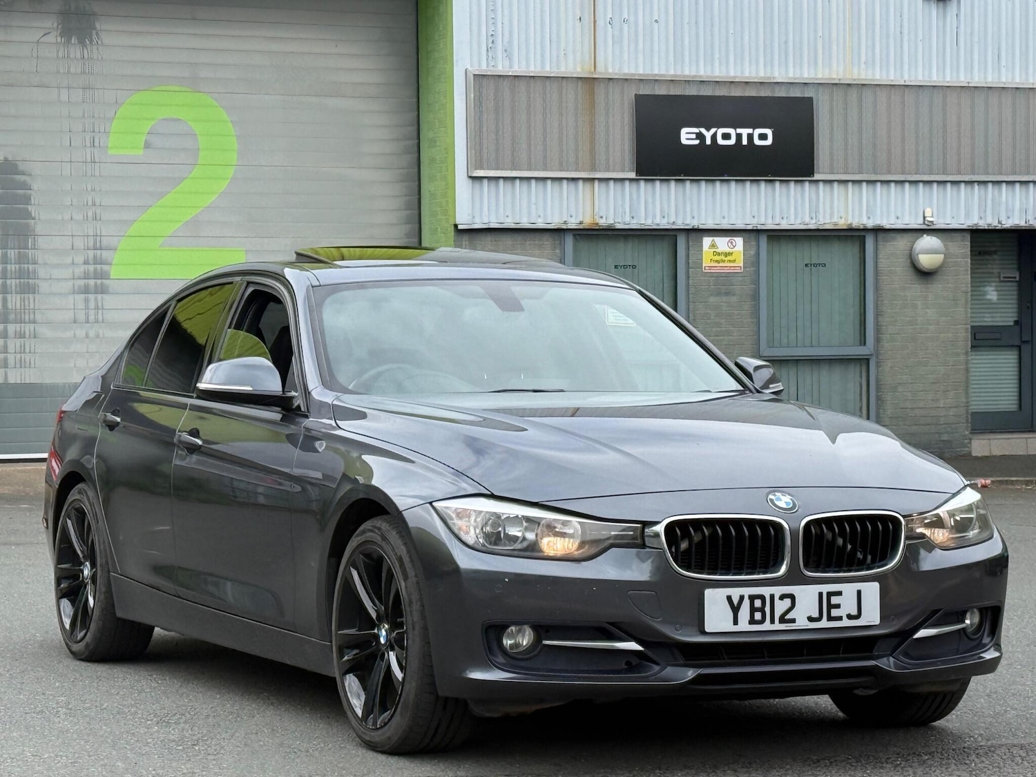 Used BMW 3 Series 2012 for sale - 78184370: Photo 2