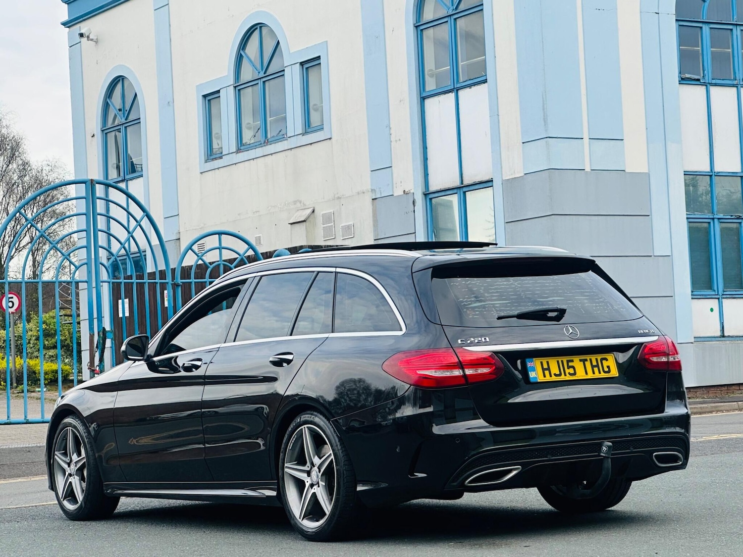 Used Mercedes-Benz C Class 2015 for sale - 78141589: Photo 10