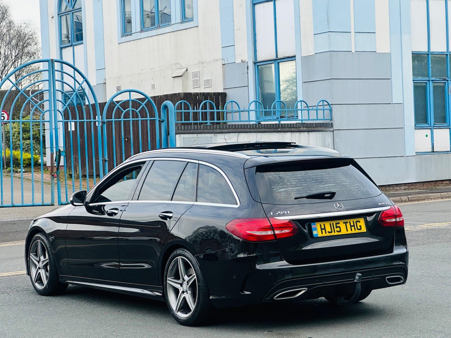 Used Mercedes-Benz C Class 2015 for sale - 78141589: Photo 11