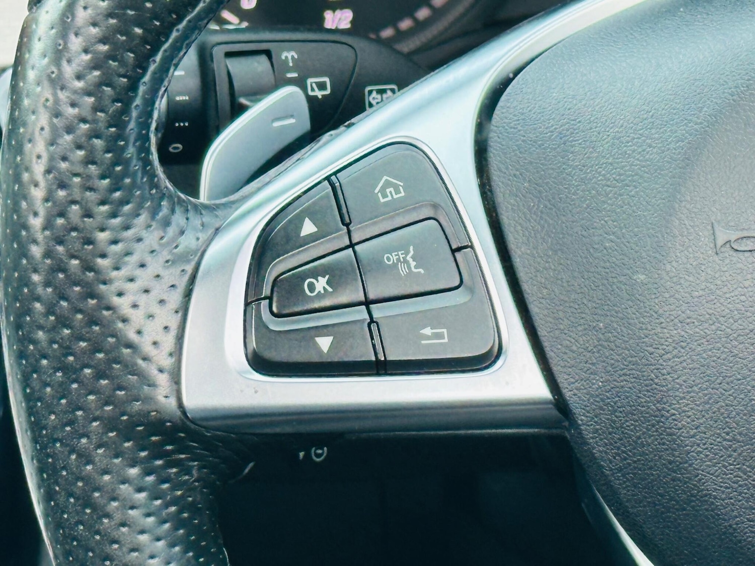 Used Mercedes-Benz C Class 2015 for sale - 78141589: Photo 23