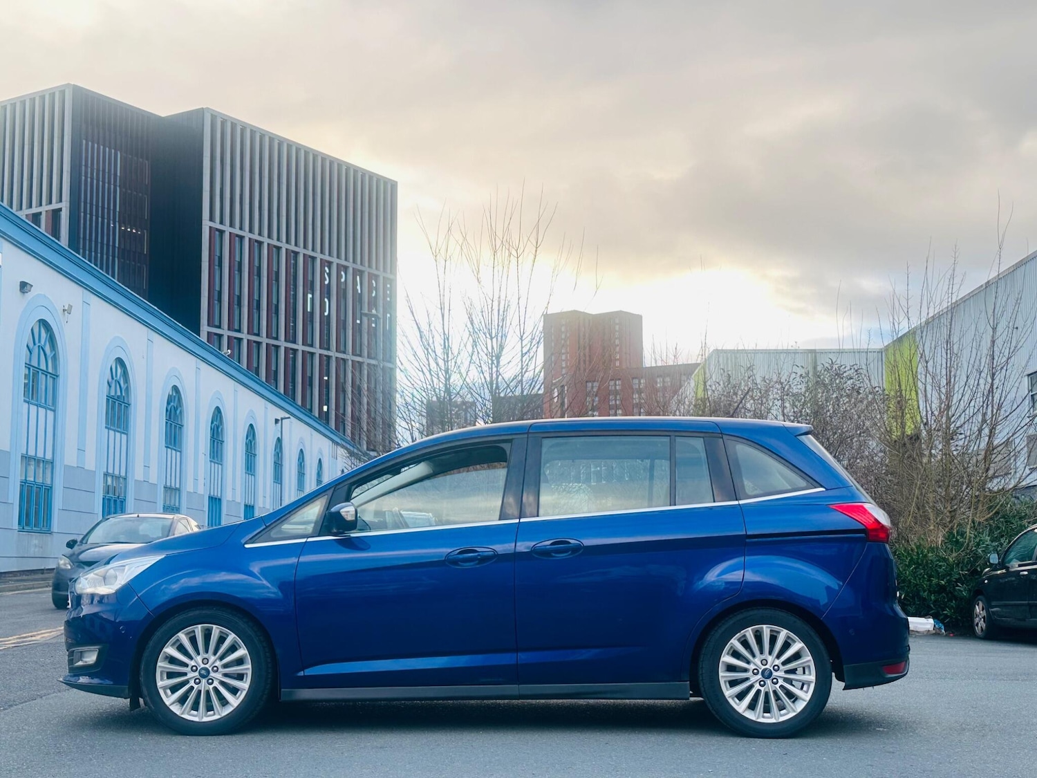 Used Ford Grand C-Max 2017 for sale - 77550497: Photo 8