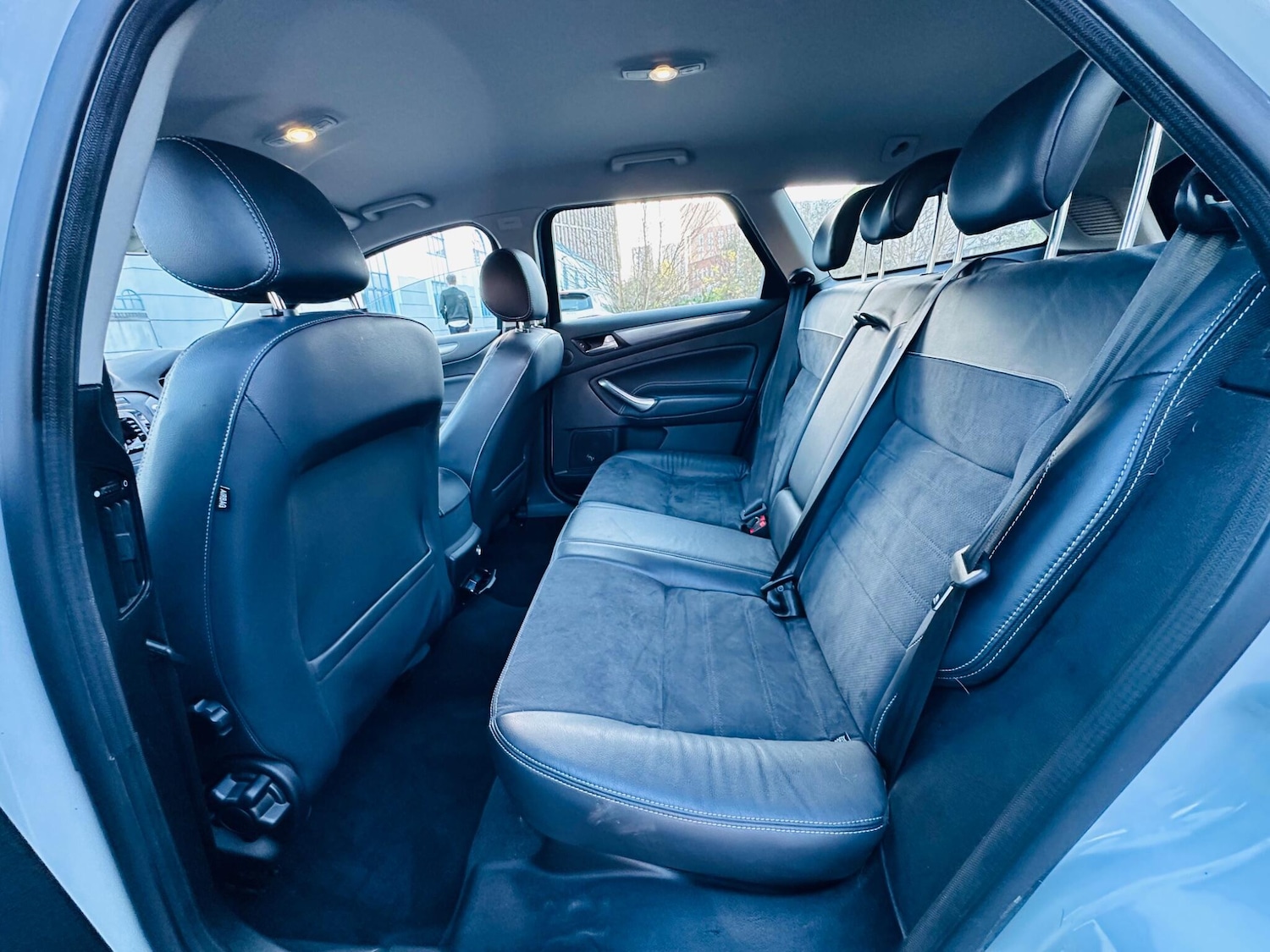 Used Ford Mondeo 2011 for sale - 76801315: Photo 12