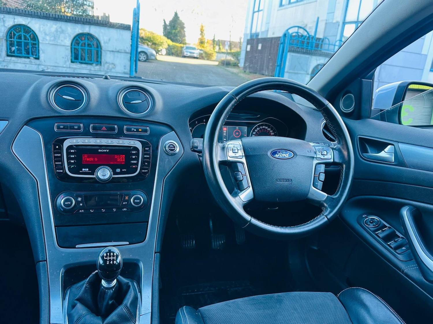 Used Ford Mondeo 2011 for sale - 76801315: Photo 17