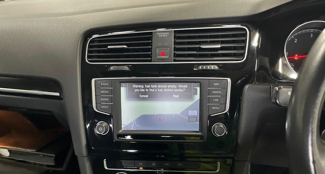 Used Volkswagen Golf 2016 for sale - 77768957: Photo 10