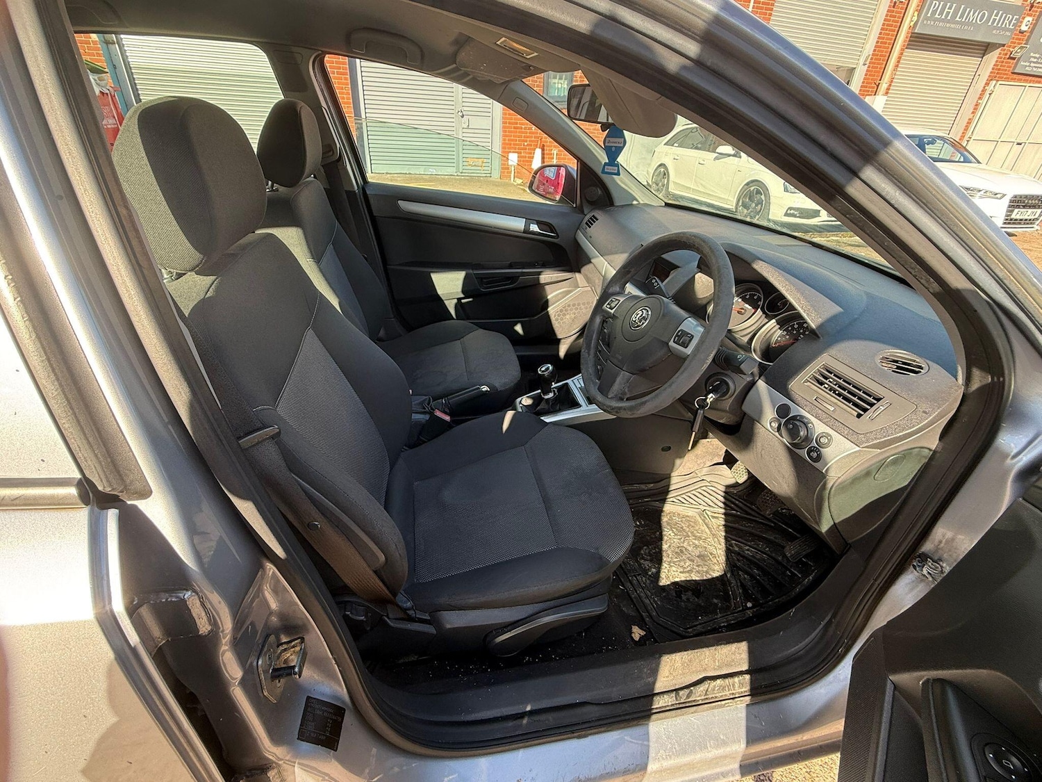 Used Vauxhall Astra 2010 for sale - 76446739: Photo 6