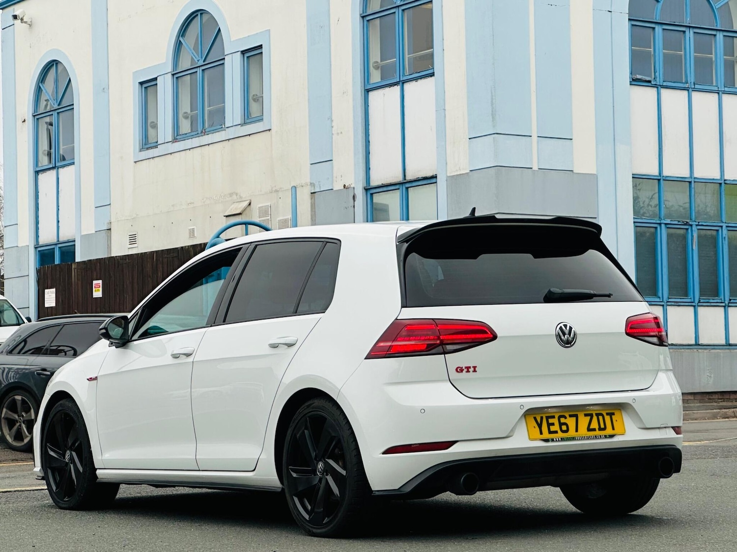 Used Volkswagen Golf 2017 for sale - 77909829: Photo 10