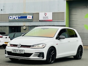 Used Volkswagen Golf 2017 for sale - 77909829: Photo