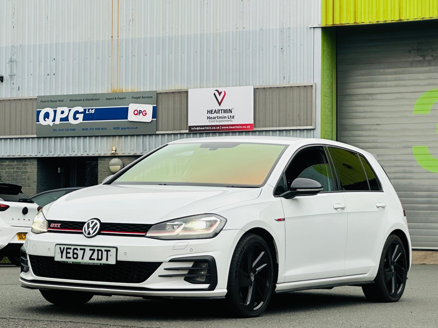 Used Volkswagen Golf 2017 for sale - 77909829: Photo 5