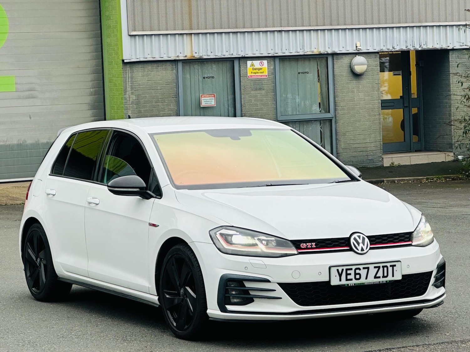 Used Volkswagen Golf 2017 for sale - 77909829: Photo 6