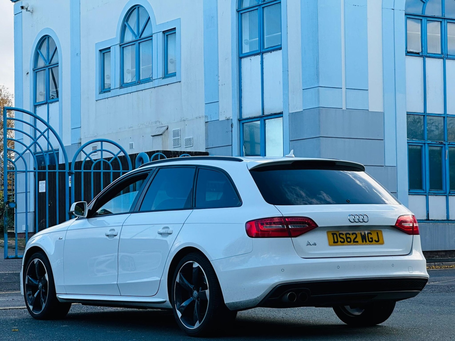 Used Audi A4 Avant 2013 for sale - 76440623: Photo 10