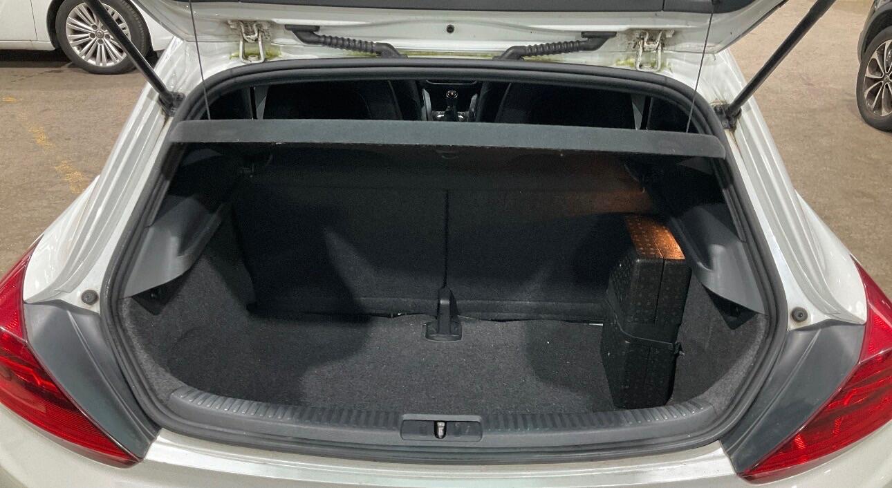 Used Volkswagen Scirocco 2016 for sale - 77940407: Photo 5