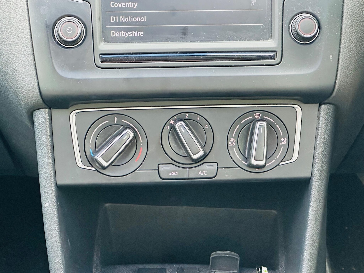 Used Volkswagen Polo 2015 for sale - 78204132: Photo 21