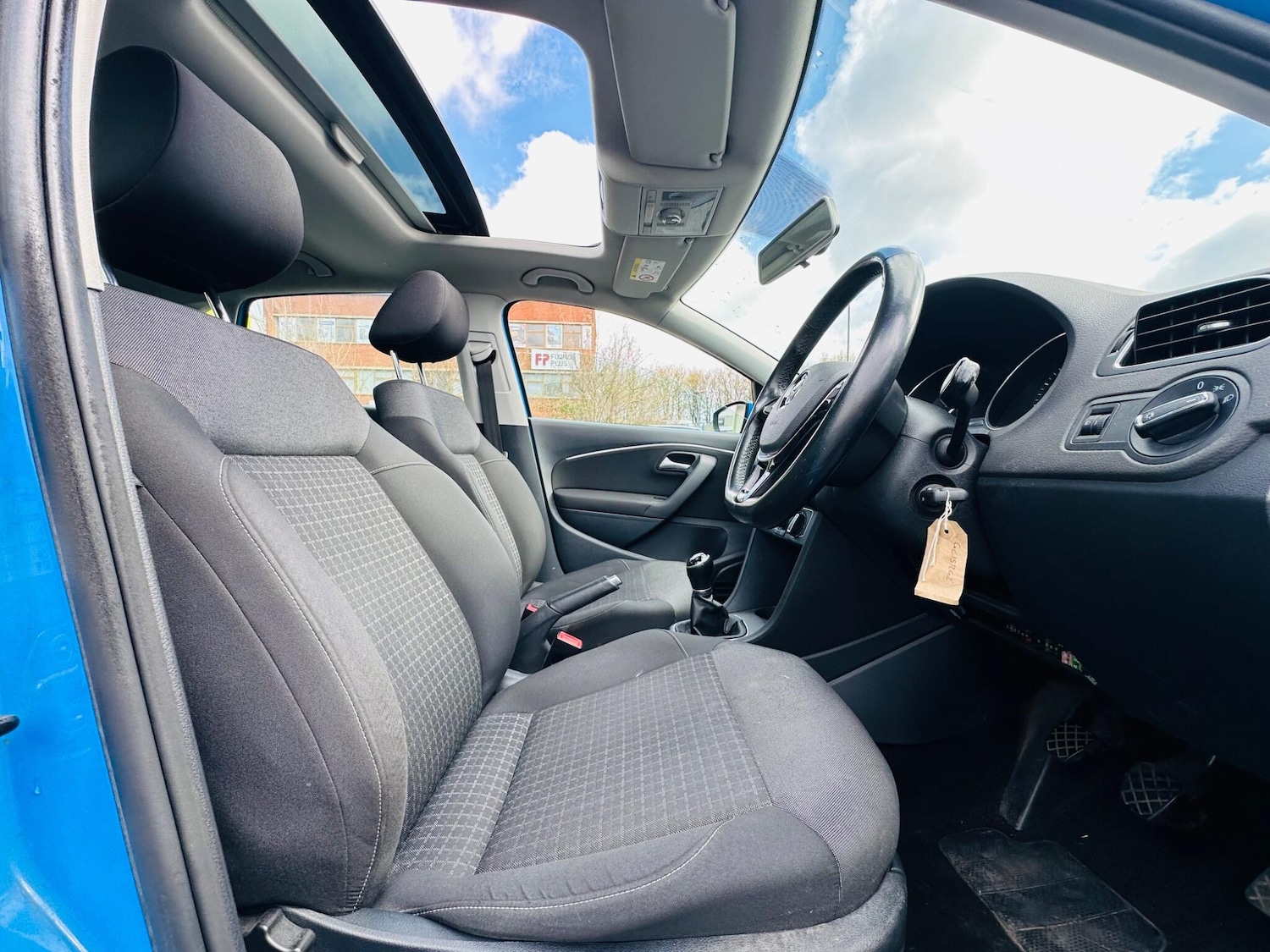 Used Volkswagen Polo 2015 for sale - 78204132: Photo 23