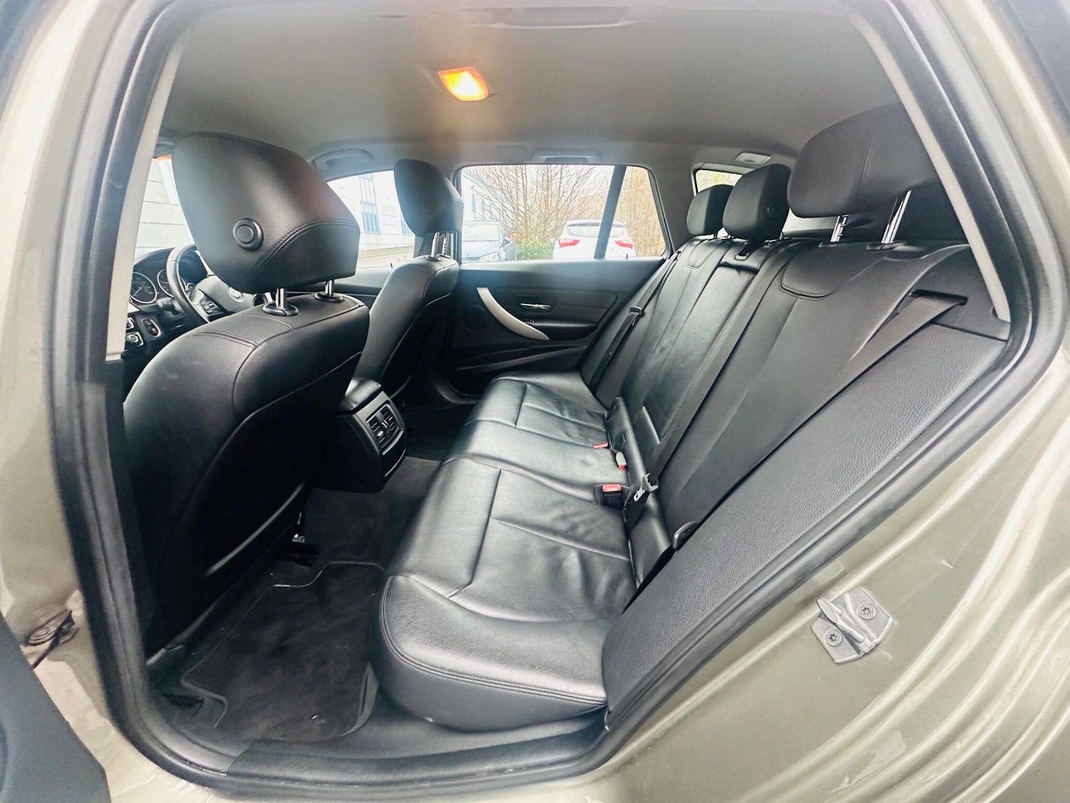 Used BMW 3 Series 2016 for sale - 77130890: Photo 10