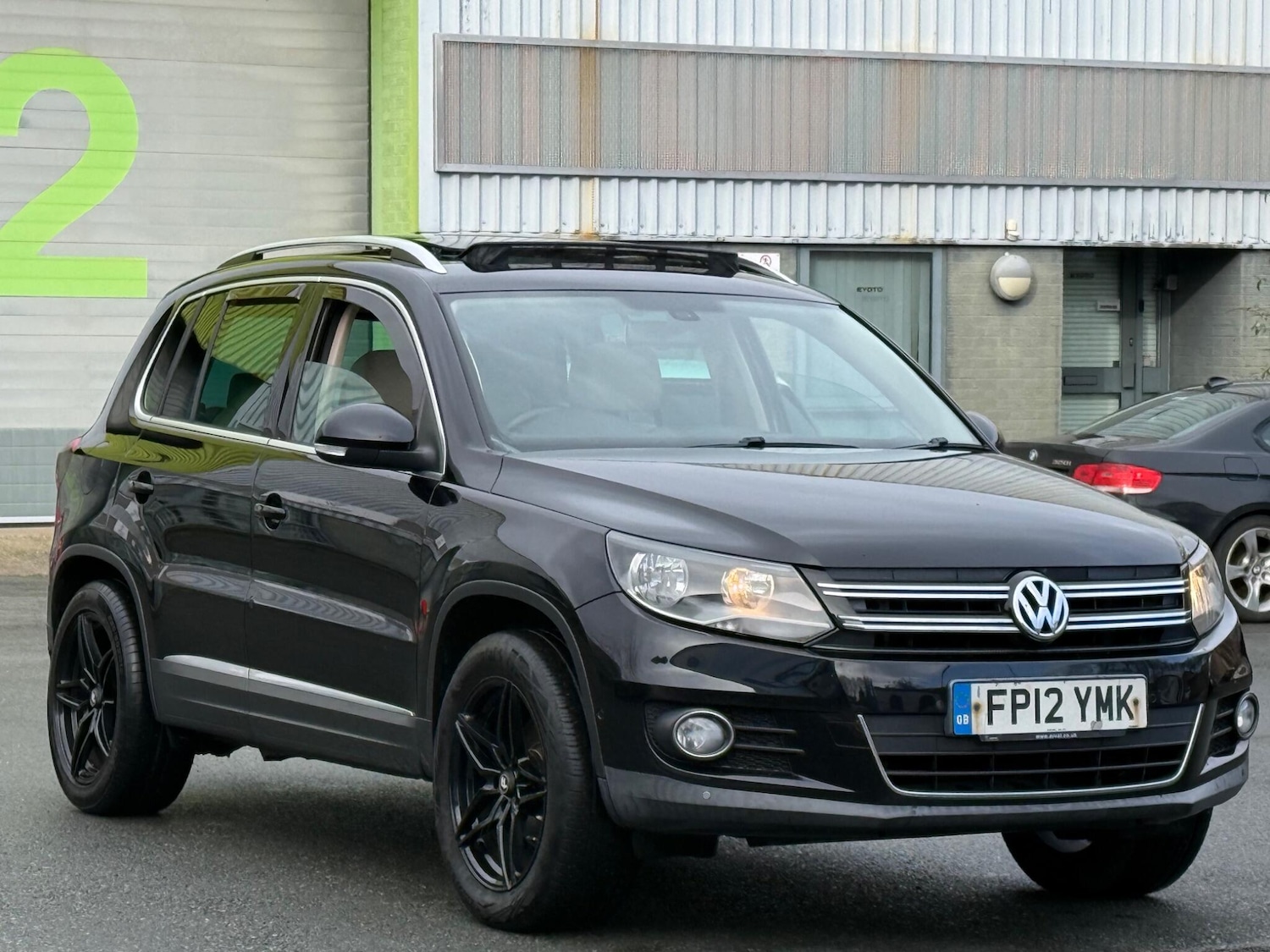 Used Volkswagen Tiguan 2012 for sale - 77386703: Photo 2