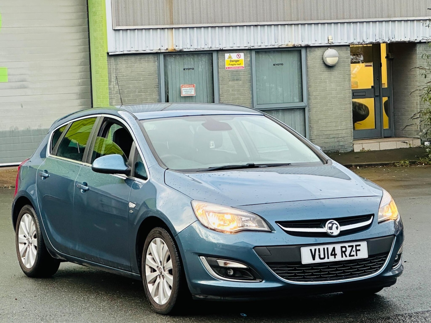 Used Vauxhall Astra 2014 for sale - 77190843: Photo 6