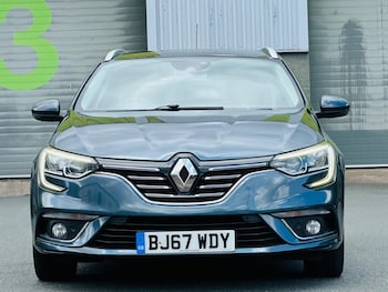 Used Renault Megane 2017 for sale - 75563324: Photo